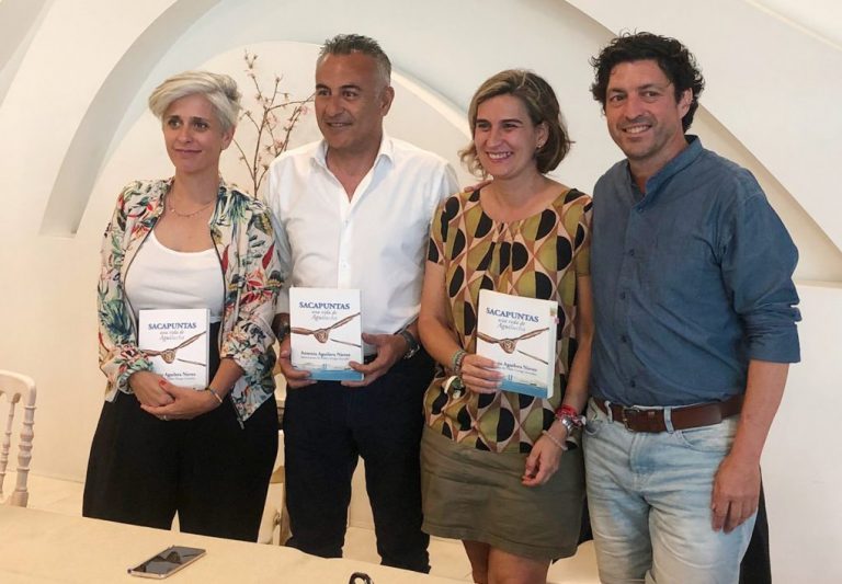 Antonio Aguilera presenta en Isla Cristina su último trabajo: ‘Sacapuntas, una vida de aguilucha’
