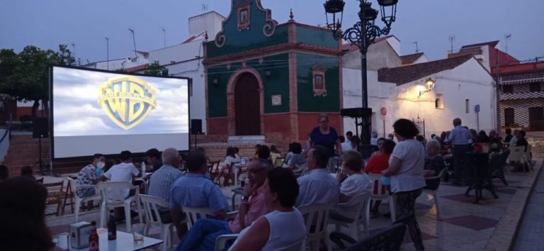 ‘Cine en el pueblo’ volverá a llevar películas a municipios de Huelva menores de 5.000 habitantes