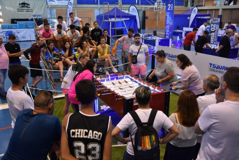 Las parejas Óscar-Víctor y Barlovento ganan el Mundial de Futbolín de Punta Umbría