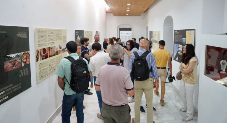 Una exposición resume la historia común de los tres municipios de la Eurociudad del Guadiana