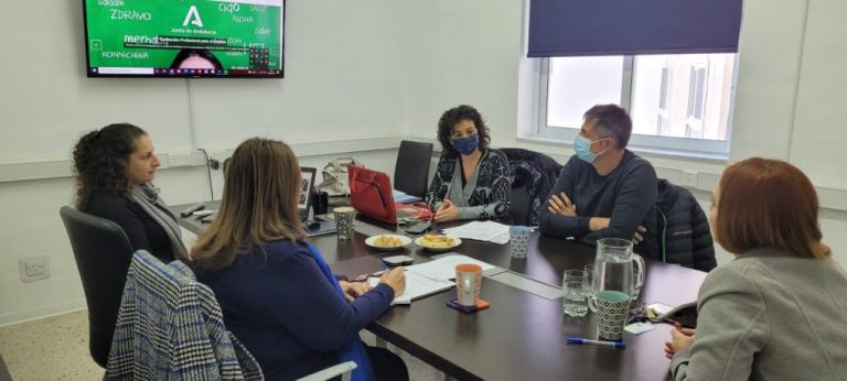 Una empresa de Isla Cristina, pionera en España en ofrecer al su alumnado becas Erasmus+