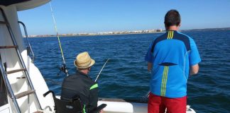 Nuevo Portil repartirá 2.000 euros en premios en el concurso de pesca desde embarcación fondeada