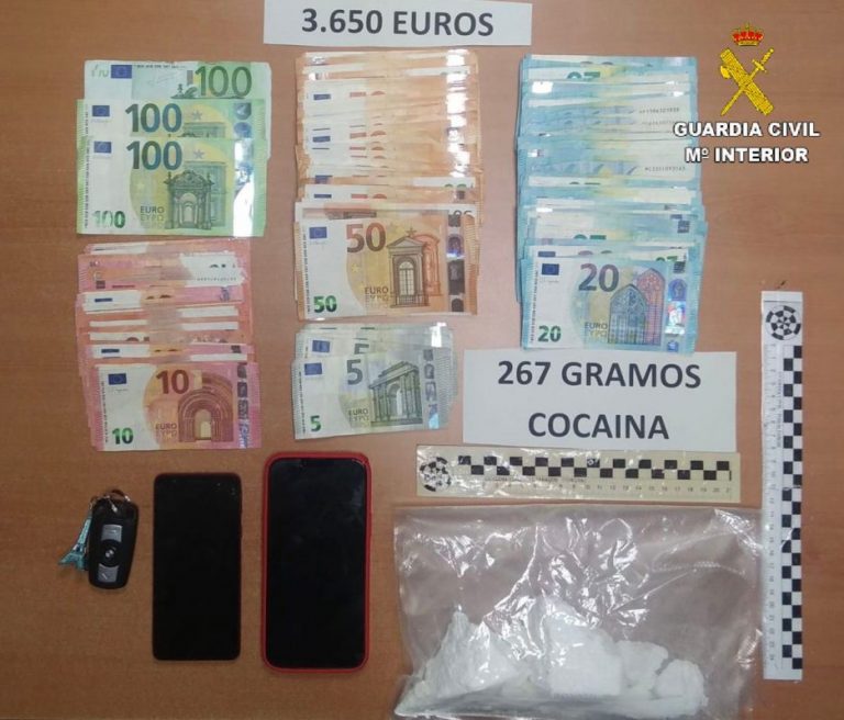Intervienen 267 gramos de coca y casi 4.000 euros en efectivo a una conductora y su acompañante en Aljaraque