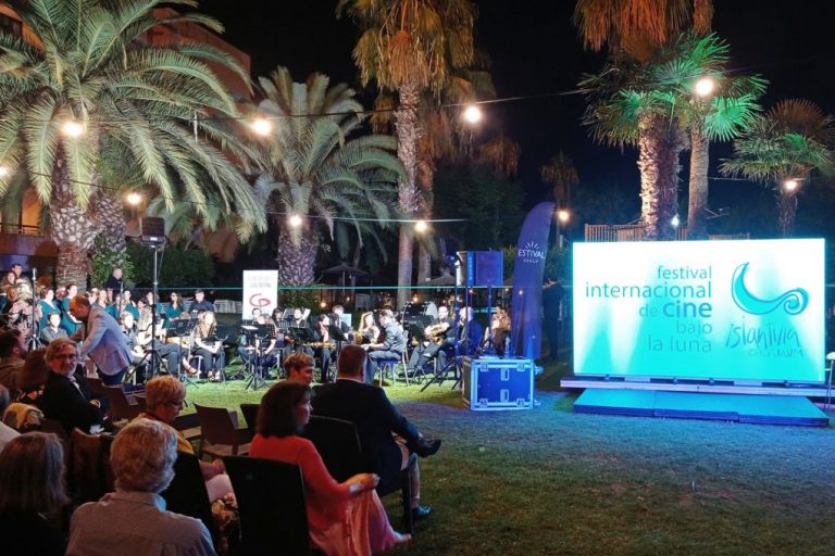 María Lejárraga se hace con el premio al mejor largometraje en el Festival de Islantilla