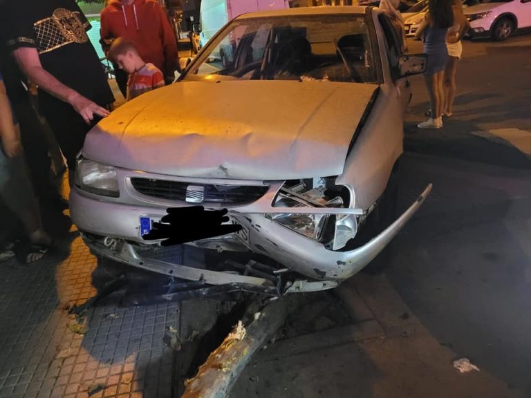 Investigan en Ayamonte a un conductor por cuadruplicar la tasa de alcohol y provocar un accidente