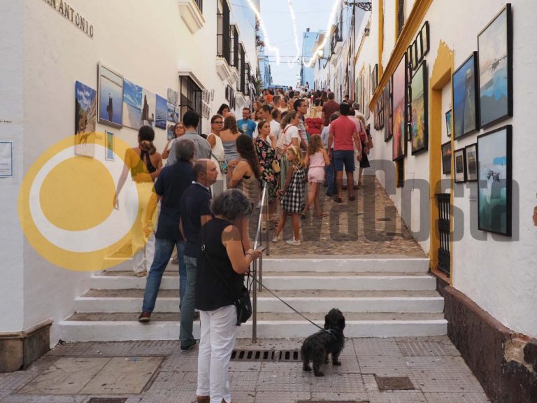 El Paseo por el Arte de Ayamonte te espera en la noche de este sábado de nuevo con los brazos abiertos