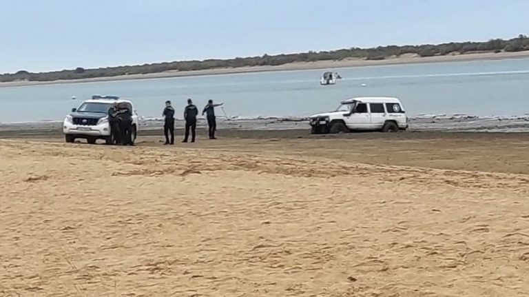 La Guardia Civil investiga al propietario del todoterreno que este domingo apareció atascado a orillas del Piedras