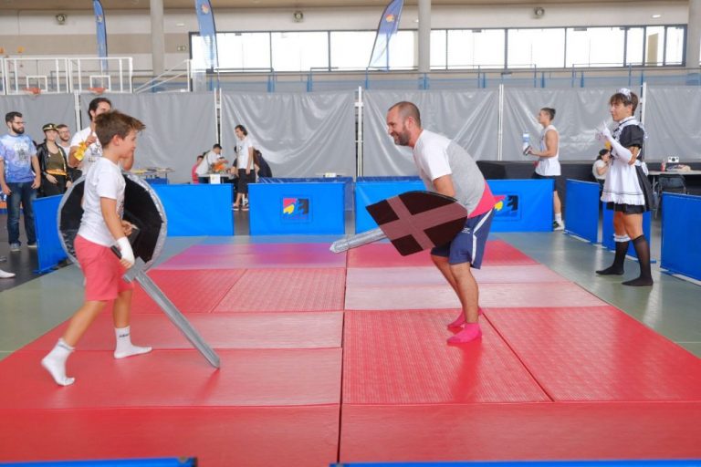 El IV Salón Manga de Ayamonte se desarrolla con éxito de participación este fin de semana