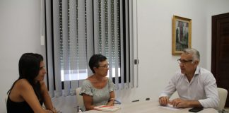 Diputación de Huelva informa a sindicatos sobre la subida del 6,5% del sueldo de las auxiliares de ayuda a domicilio