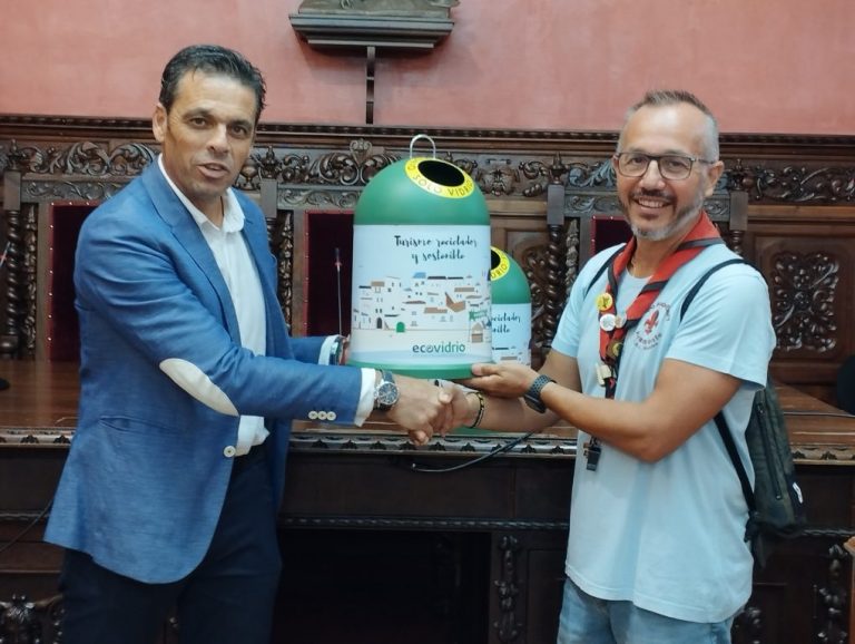 Ayamonte agradece a Cruz Roja y al Grupo Scout Esury su implicación en la limpieza de las playas