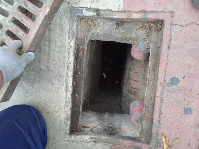 El Ayuntamiento de Punta Umbría saca a concurso la limpieza general de imbornales y alcantarillado