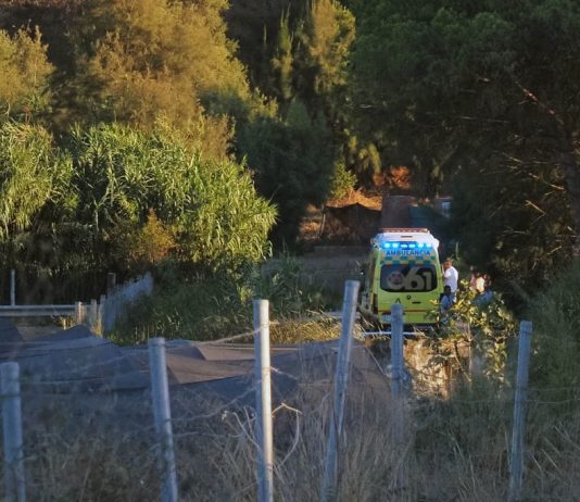 Herido de gravedad un joven tras sufrir un accidente de motocicleta en un camino de Cartaya
