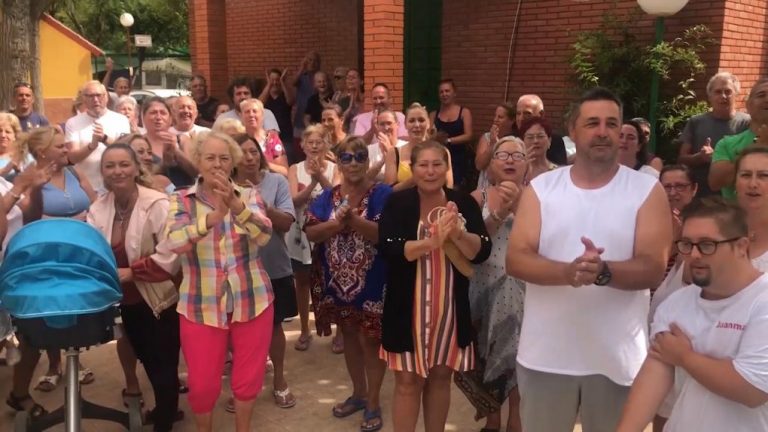 Clientes de un camping de Lepe denuncian que no pueden dormir por el volumen de la música de una discoteca 