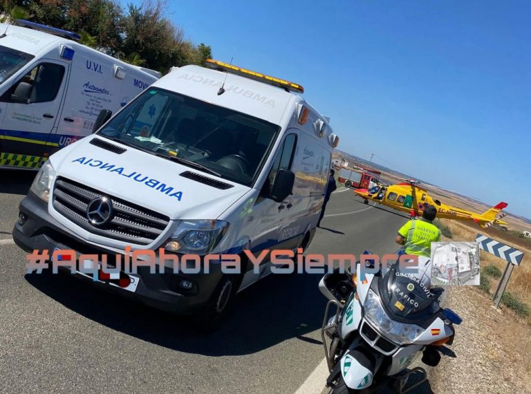 Un muerto y dos heridos en un choque frontal entre un camión y un coche en Villalba