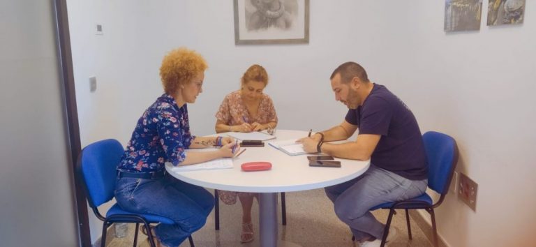 Punta Umbría y Ánsares colocarán nuevos pictogramas y programan actividades para personas con autismo