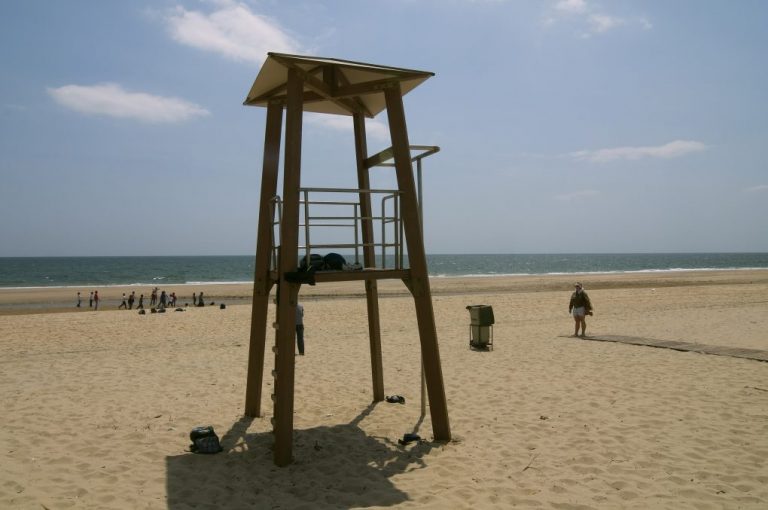 Europe Direct Huelva de Diputación organiza este domingo una jornada de limpieza de playa en La Redondela