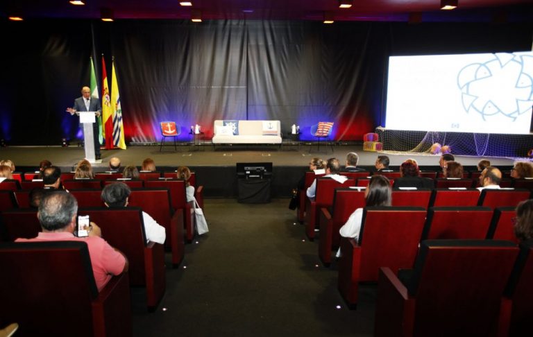 El III Foro de Turismo Marinero busca en Isla Cristina alternativas al sector pesquero tradicional