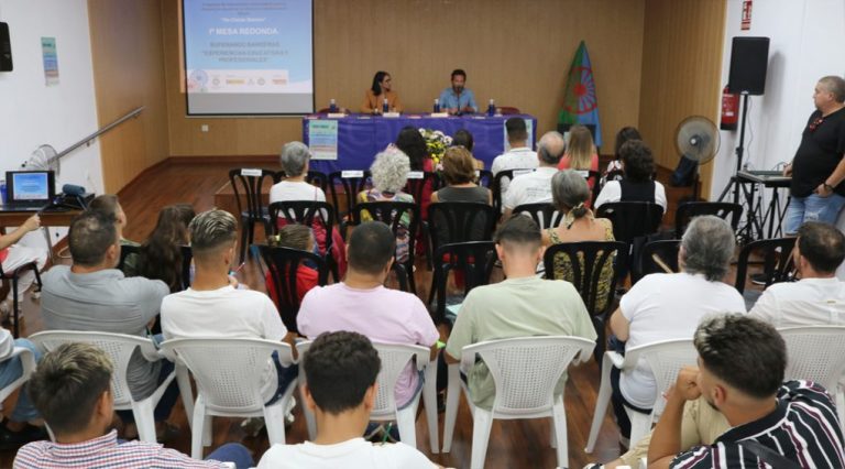 Cartaya celebra la I Mesa Redonda dedicada a al pueblo gitano ‘Superando barreras’