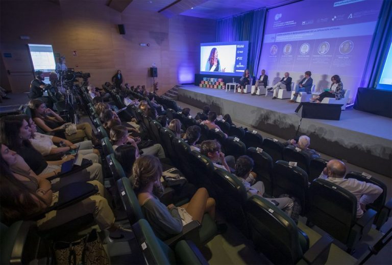 Limón destaca la alta participación de alumnos de la UHU en el Foro ‘Claves para Gobernar el Desarrollo Sostenible’