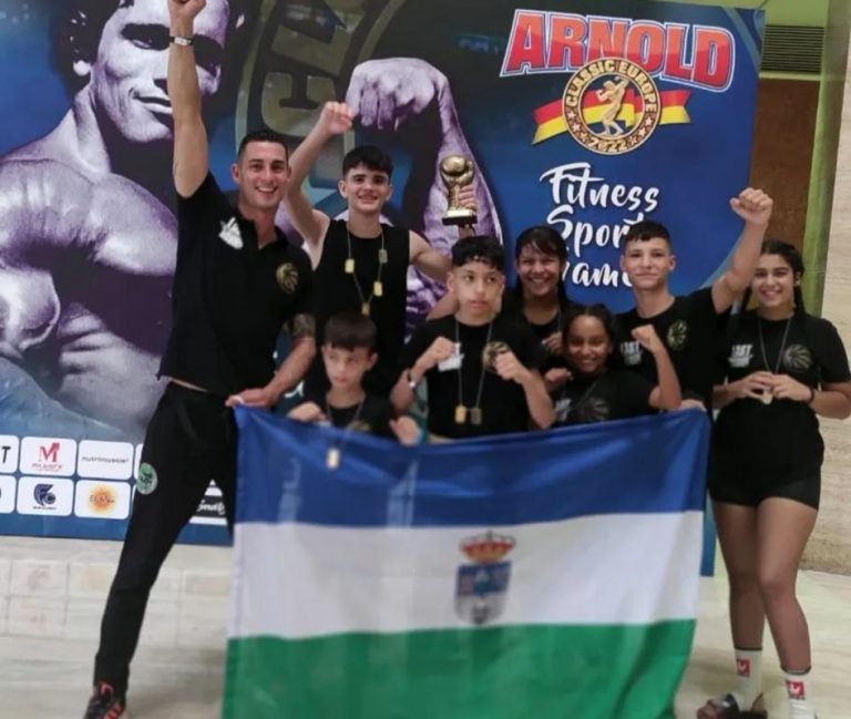 Deportistas del ‘Club Kick Boxing Lepe’ ganan 11 medallas en el Open Nacional de Sevilla