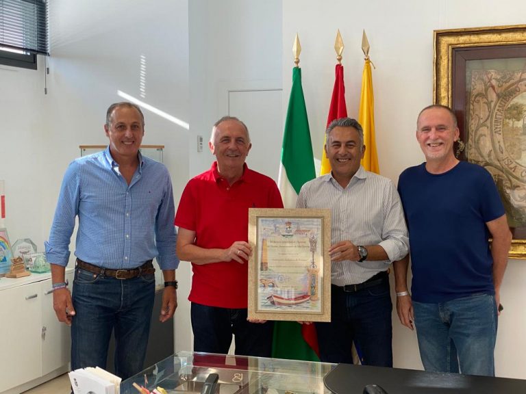 Isla Cristina agradece a la Federación Andaluza de Petanca su apoyo a este deporte en el municipio