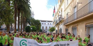 Más de 2.000 personas tiñen de verde Ayamonte en la IX Marcha Solidaria Contra el Cáncer