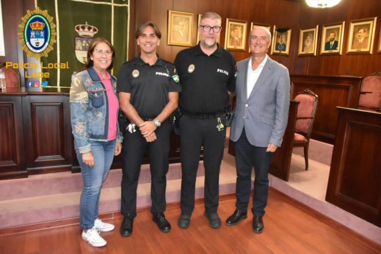 Reconocen a dos policías de Lepe haber salvado la vida a una persona que se intentó suicidar por ahorcamiento