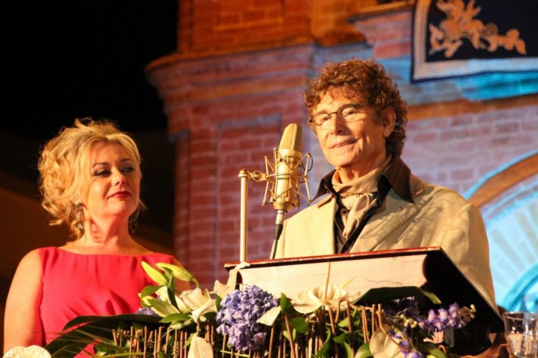 La Asociación de la Prensa de Huelva pide una calle y un busto en homenajes a Jesús Quintero