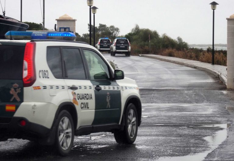 Importante despliegue de la Guardia Civil en El Rompido contra el narcotráfico