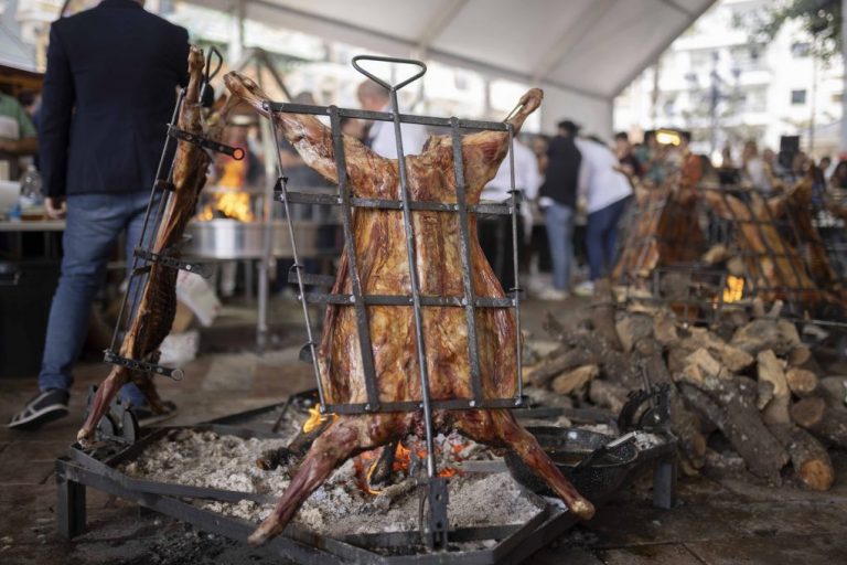 Binómico pone el broche de oro a su segunda edición con un espectacular asado argentino popular
