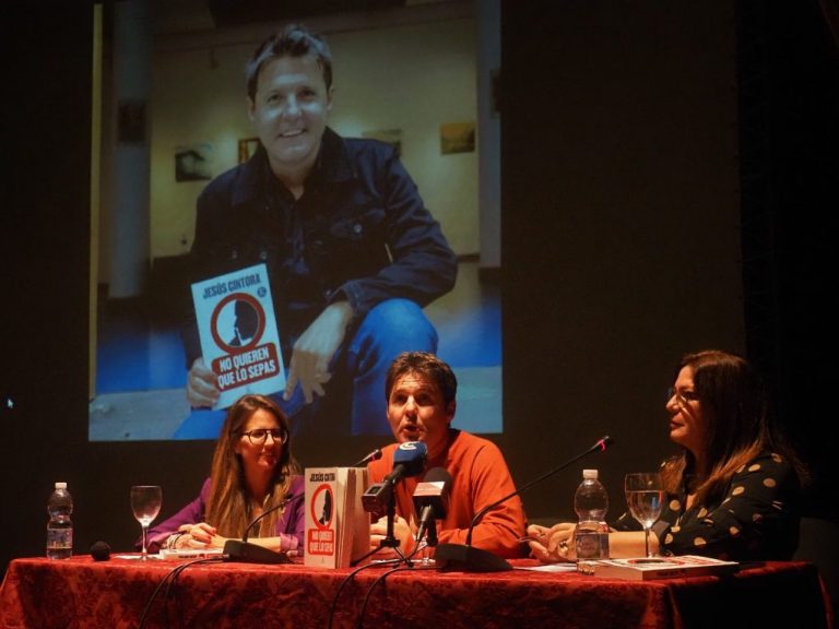 El periodista Jesús Cintora presenta en Ayamonte ‘No quieren que lo sepas’