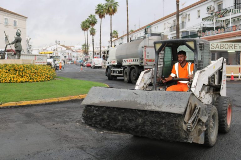 Cartaya inicia un ambicioso plan para asfaltar más de 25.000 metros cuadrados de viario público