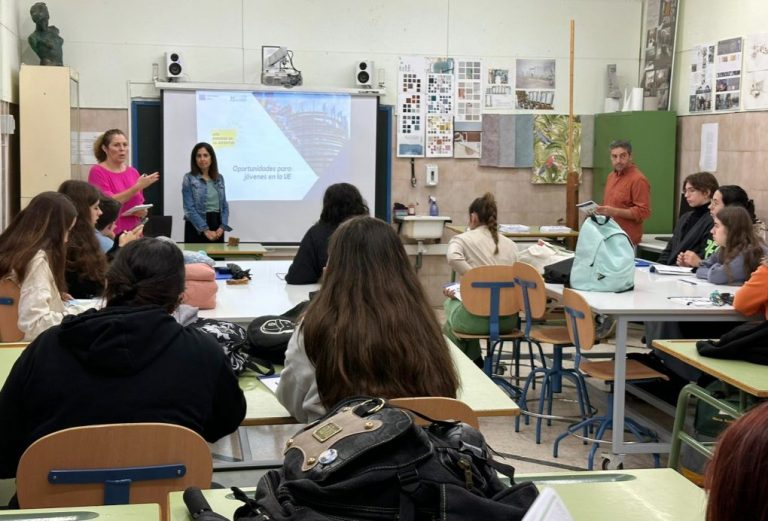 El Centro ‘Europe Direct’ de Diputación celebra dos talleres sobre voluntariado y otros programas juveniles en la UE