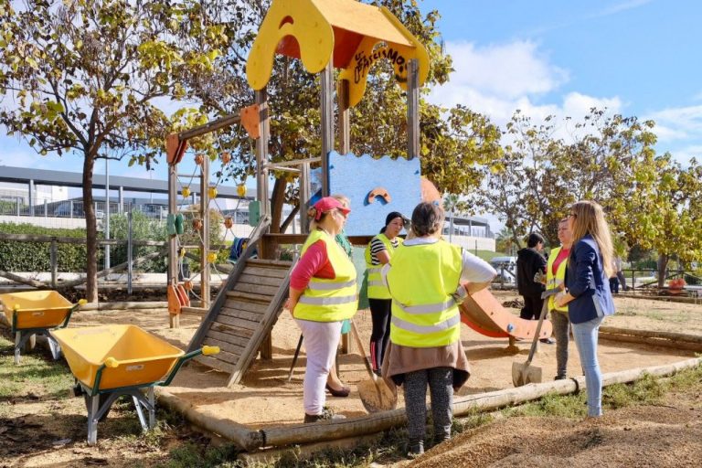 Arrancan las obras de rehabilitación del área infantil de recreo ‘Los Pollitos’ de Ayamonte