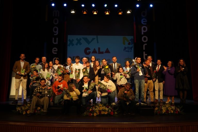Moguer reconoce a sus mejores deportistas en una emotiva gala