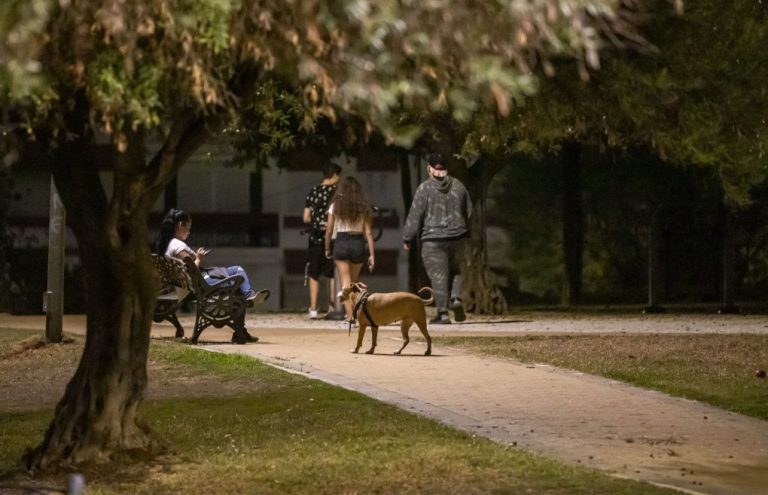 La nueva iluminación de la zona Edusi de Huelva estará terminada en Navidad