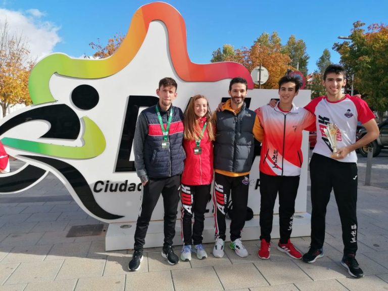 Medallas de oro, plata y bronce para deportistas de Lepe y Cartaya en el Andaluz de Taekwondo