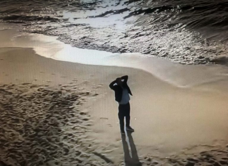 Manuel Carrasco estrena ‘Ayer noche’ el single que dedica a su niñez en Isla Cristina
