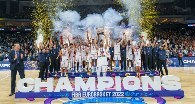 El Ayuntamiento de Huelva expondrá la Copa del Mundo y la del Eurobasket de la Selección de Baloncesto