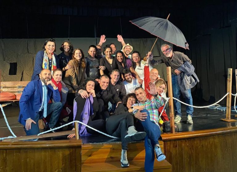 Internos e internas de la prisión de Huelva realizan el taller de teatro