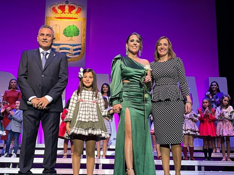 Diana Soto Vázquez y Eva Rodríguez Castro, reinas del Carnaval de Isla Cristina 2023