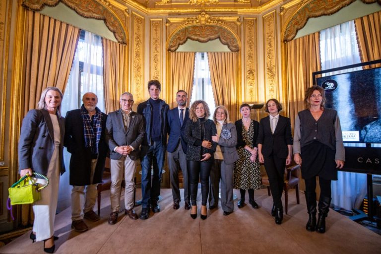 Limón anuncia que el Iberoamericano de Poesía Juan Ramón Jiménez sube su dotación a 25.000 euros en 2024