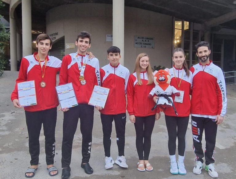 El AMK-Chitae Taekwondo de Lepe gana un oro, una plata y un bronce en el Nacional de Clubes de Alicante