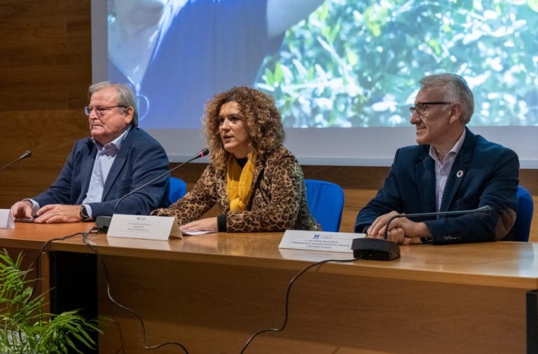 La presidenta de la Diputación destaca la importancia de la citricultura  en Huelva con más de un millón de jornales