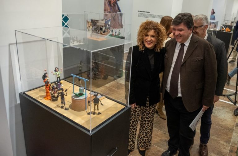 La exposición ‘200 años construyendo provincia’ pone el broche de oro al bicentenario de la Diputación de Huelva