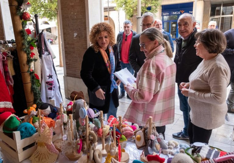 La Navidad más solidaria llega a Huelva a través del Mercadillo de ONG y asociaciones en la Gran Vía