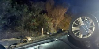 Herido grave un hombre tras volcar su vehículo en el término de Lepe y quedar atrapado en su interior