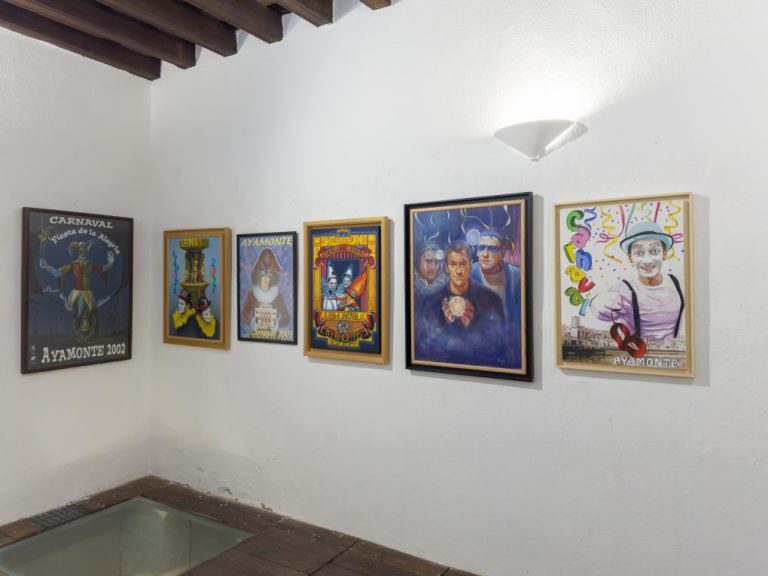Hasta el 28 de febrero podrá visitarse en Ayamonte una exposición de carteles del Carnaval