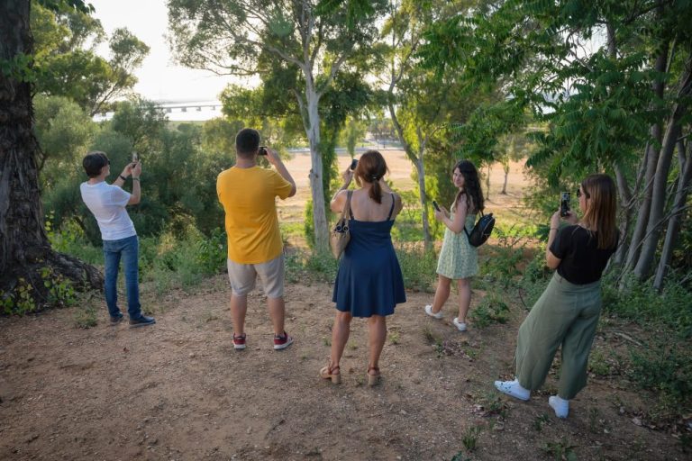 Berrocal acoge desde el viernes el taller de fotografía con teléfonos móviles ‘Parpadea’, organizado por la Diputación