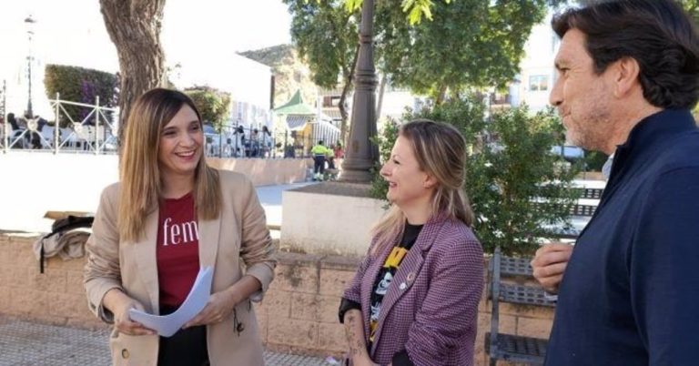 Márquez acusa a la Junta de «jugar con la salud» en Huelva, en «su marcha forzada para destruir este derecho»